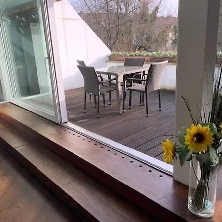 Designer Loft In Nahe Duesseldorf דירה אסן